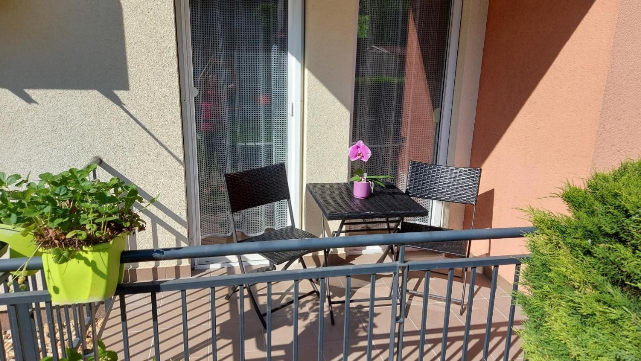 Amulett Suite Apartment Hajduszoboszlo Ngoại thất bức ảnh