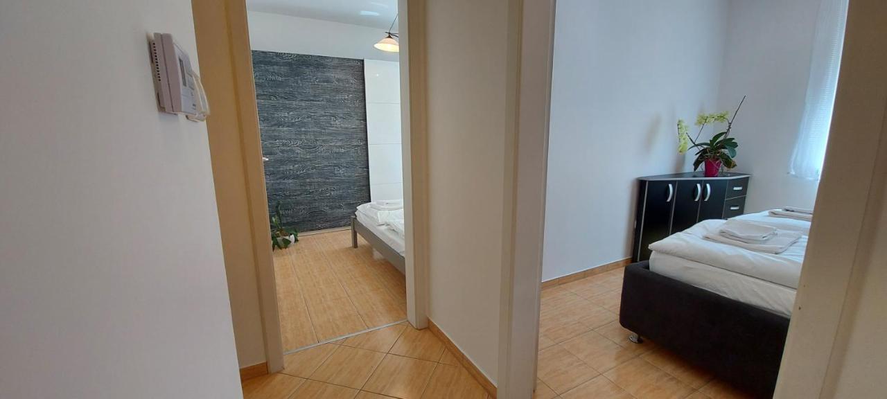 Amulett Suite Apartment Hajduszoboszlo Ngoại thất bức ảnh